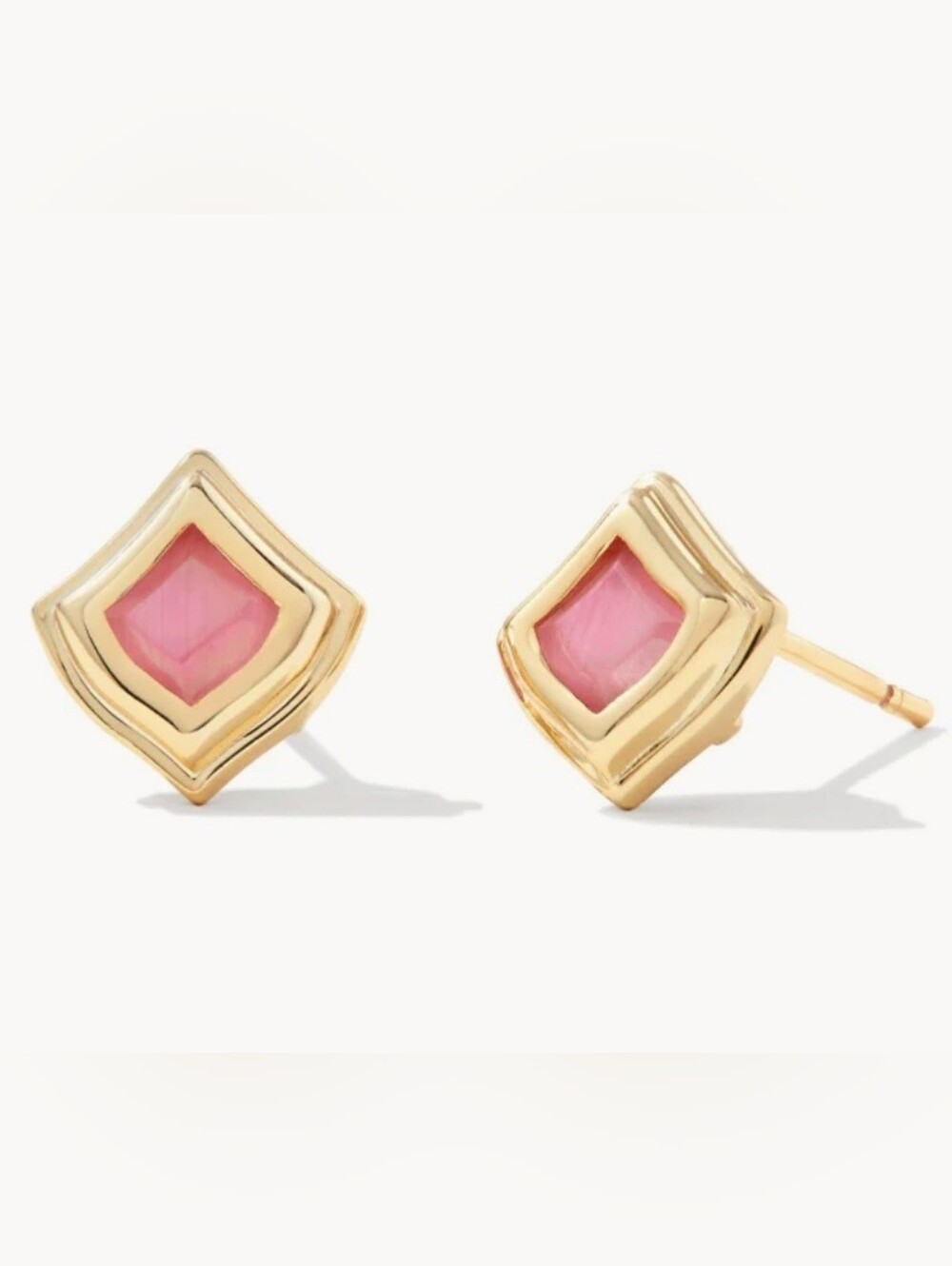 Kendra Scott Kacey Gold Stud Earrings in Pink Cat's Eye